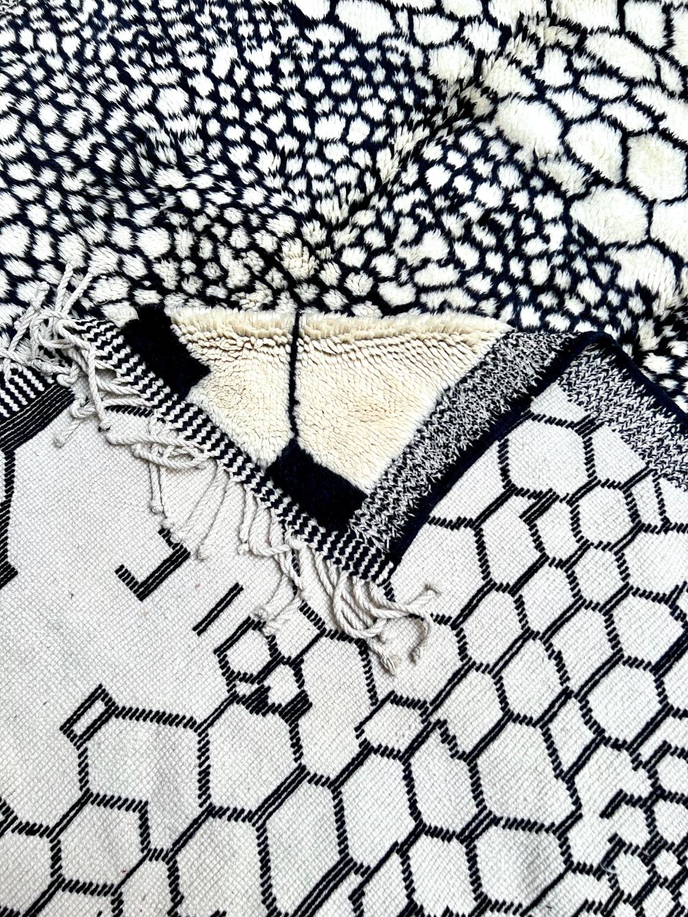 Marokkolainen Mrirt matto 305x250cm