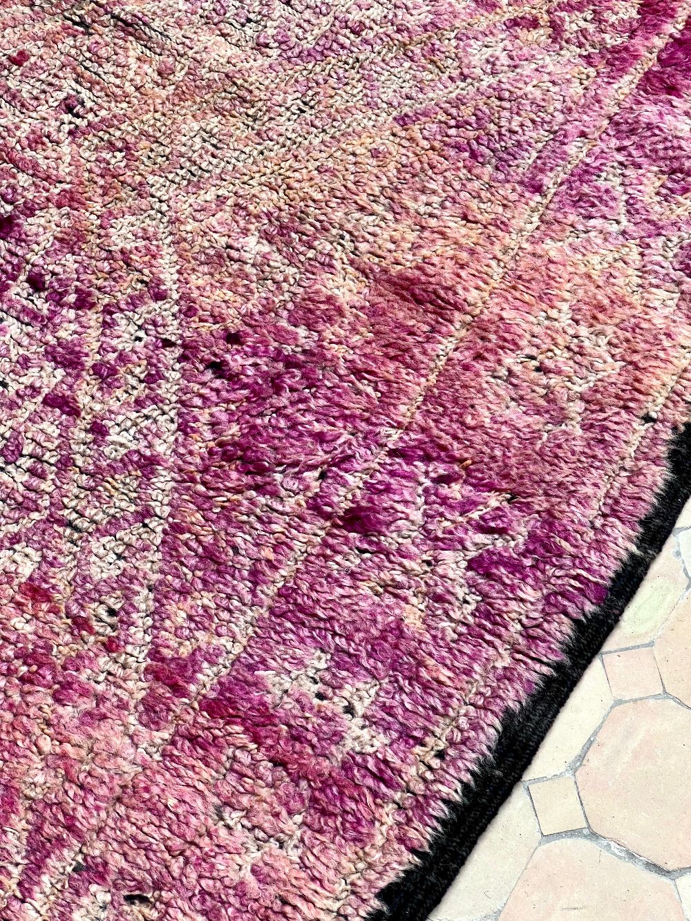 Moroccan Vintage Zayane Rug 325x205cm