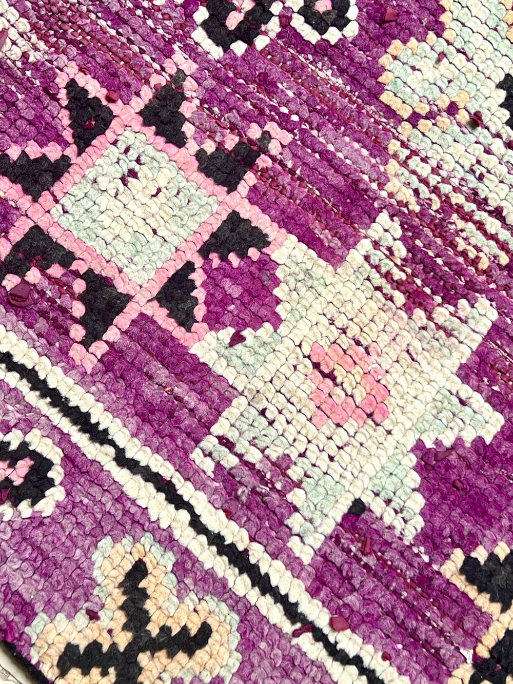 Moroccan Vintage Boujaad Rug 230x160cm