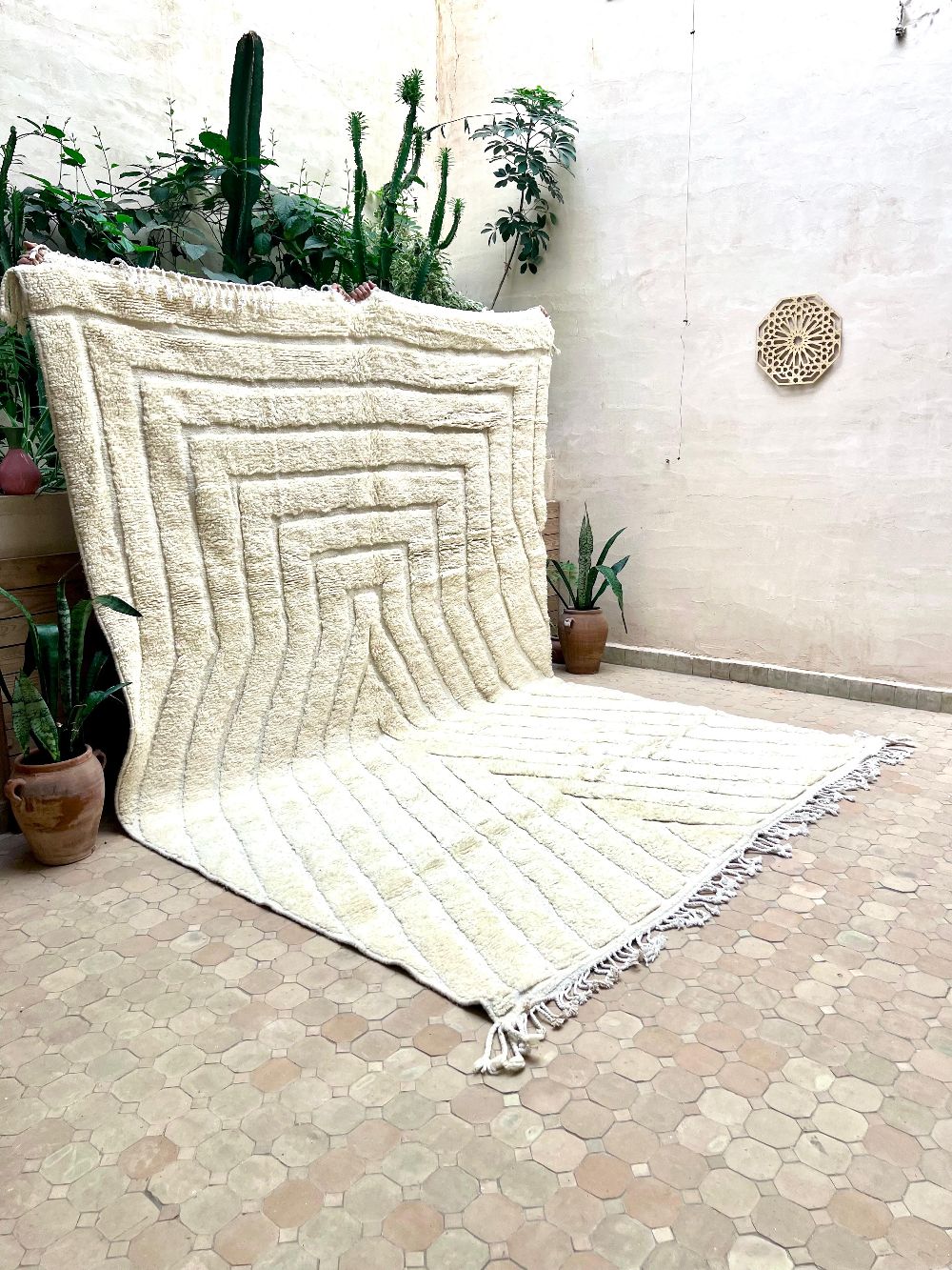 Marokkolainen valkoinen matto 345x245cm