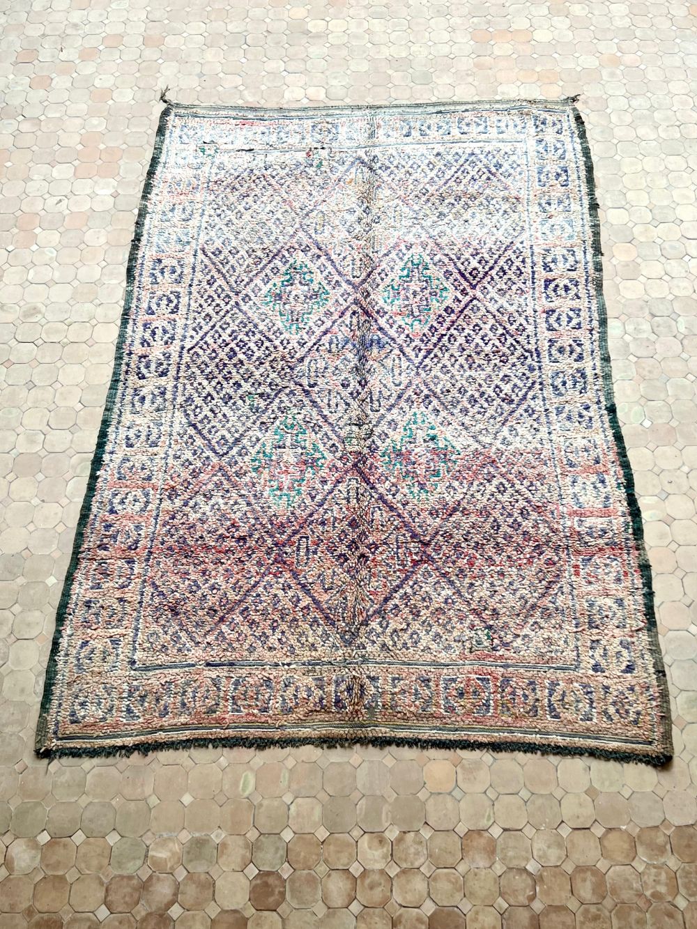Moroccan Vintage Zayane Rug 280x185cm