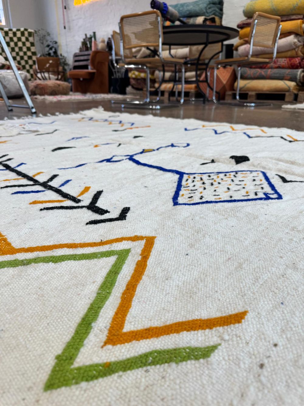 Marokkolainen nukaton matto 220x170cm