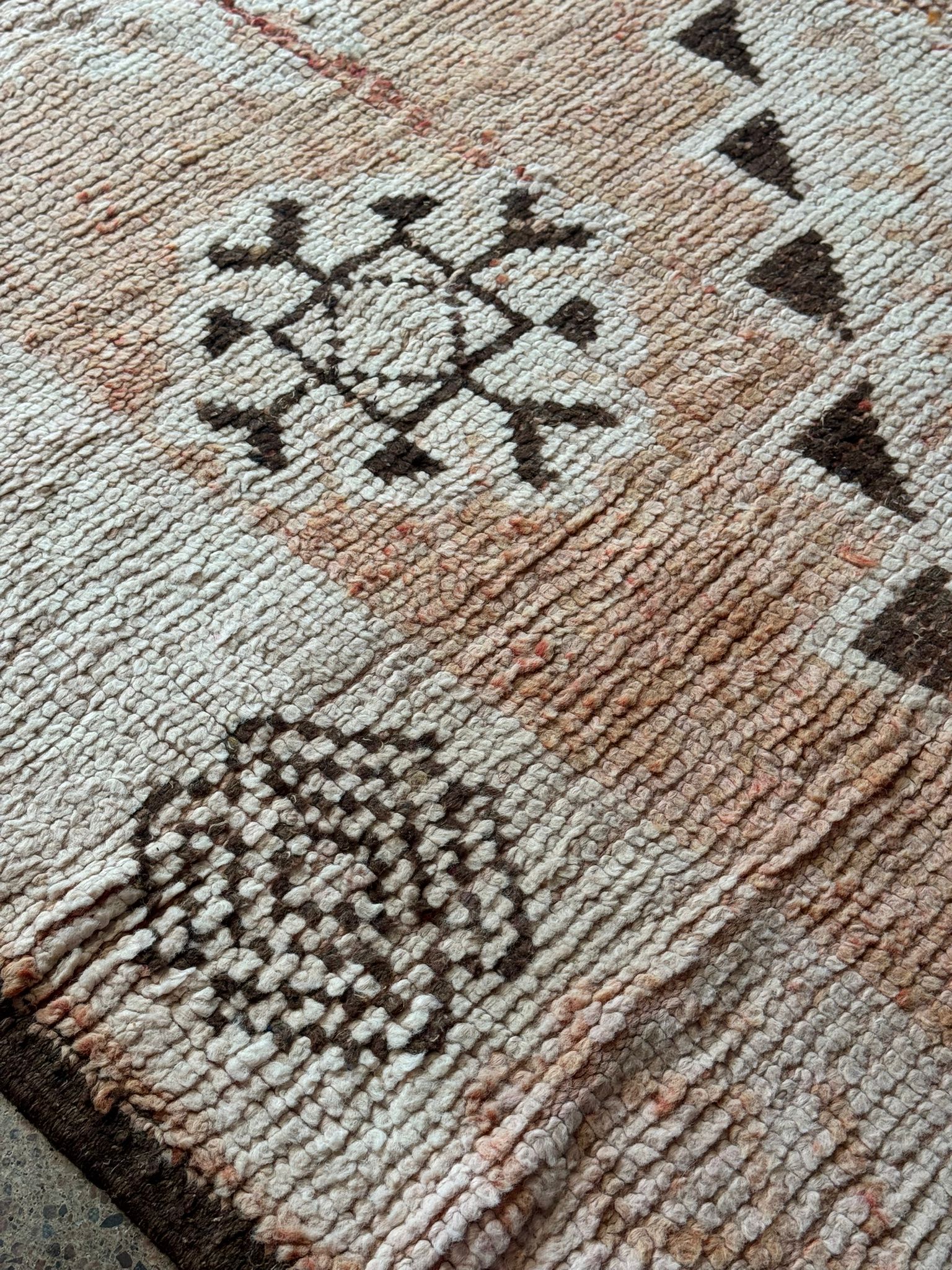 Moroccan Vintage Boujaad Rug 310x175cm