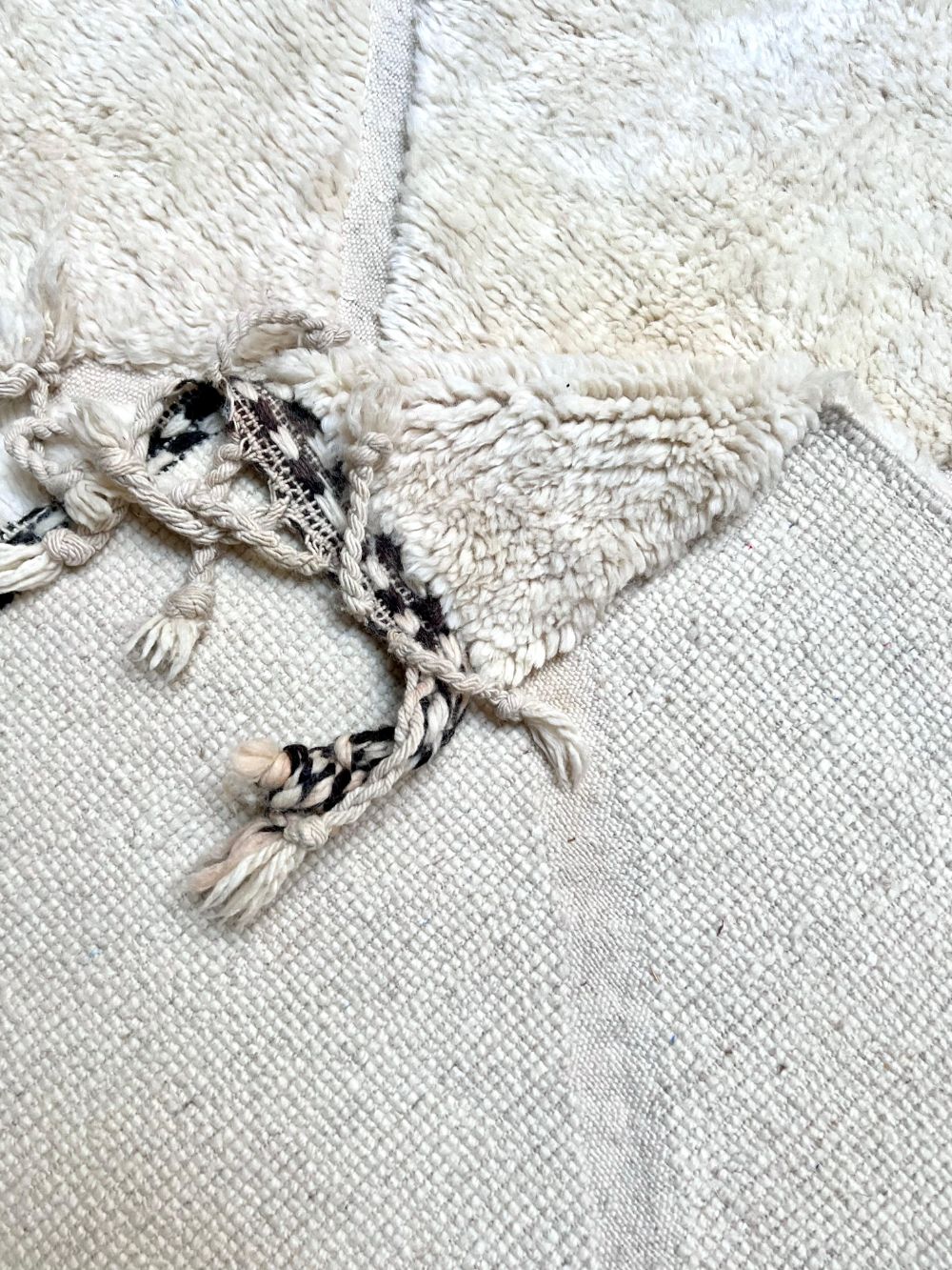 Moroccan Black & White Rug 275x185cm