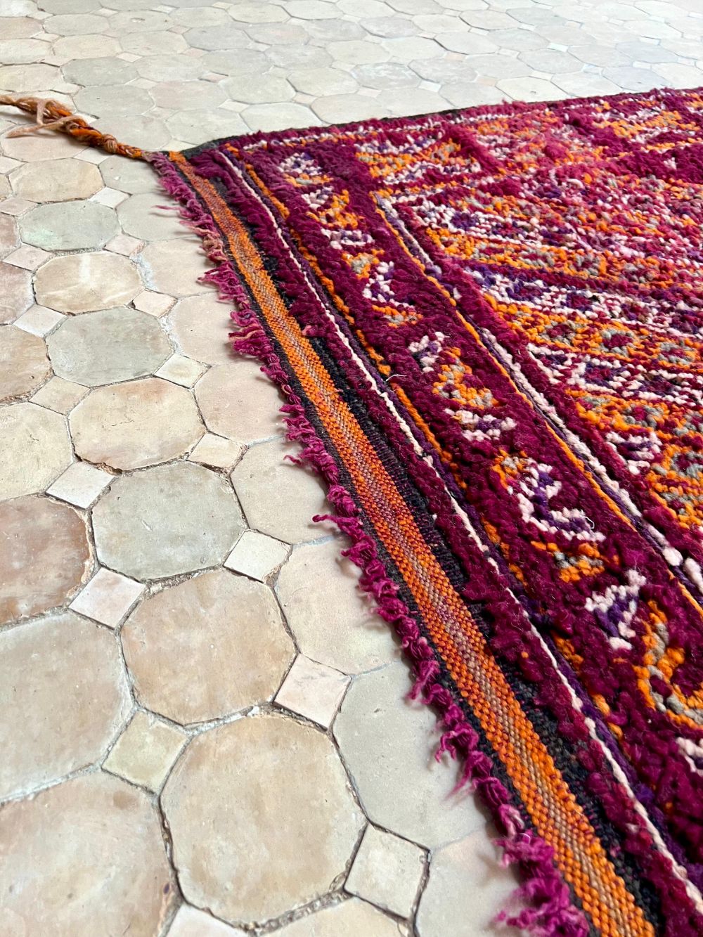 Moroccan Vintage Zayane Rug 275x180cm