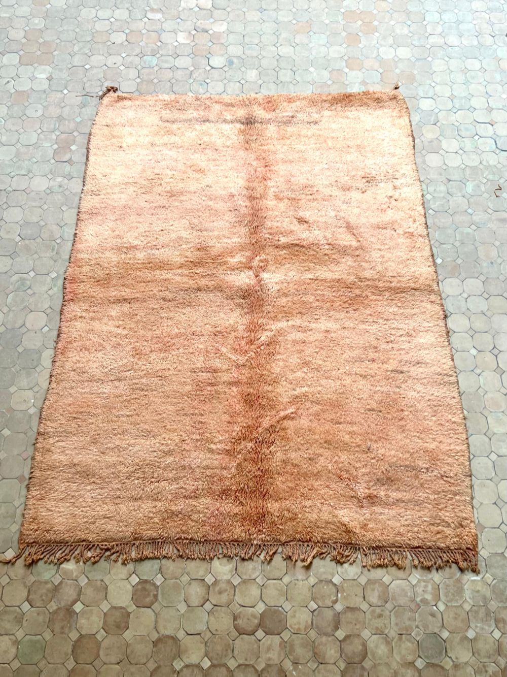 Marokkolainen vintage yksivärinen matto 240x175cm