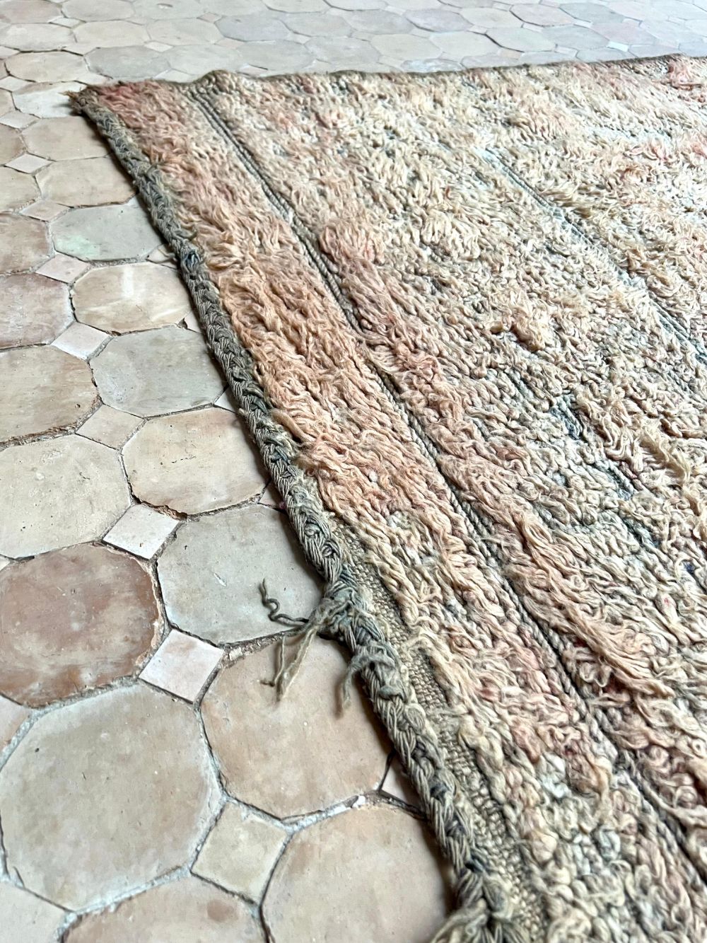 Moroccan Vintage Zayane Rug 305x210cm