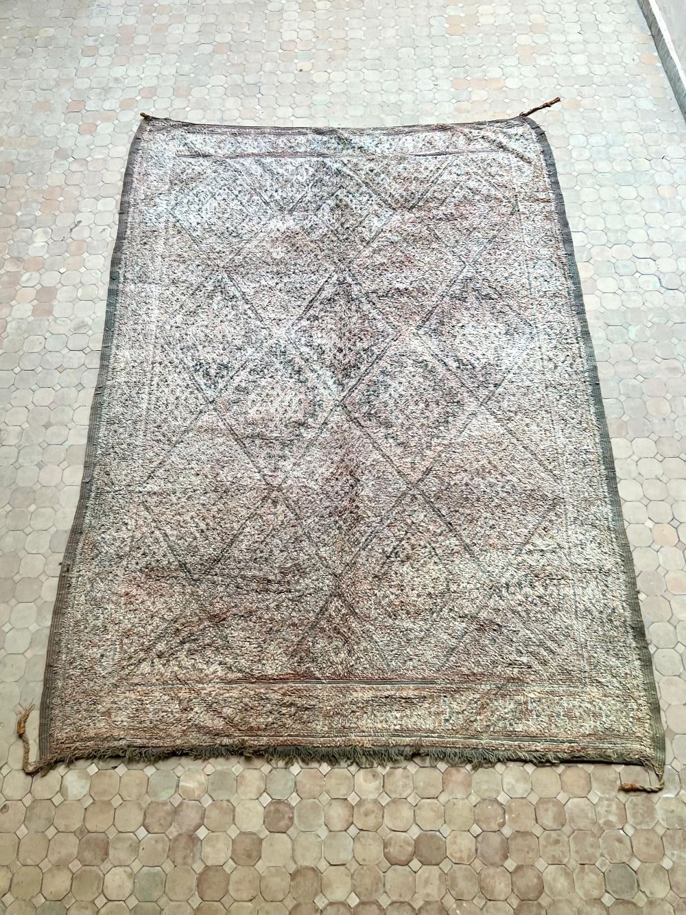 Moroccan Vintage Zayane Rug 325x220cm