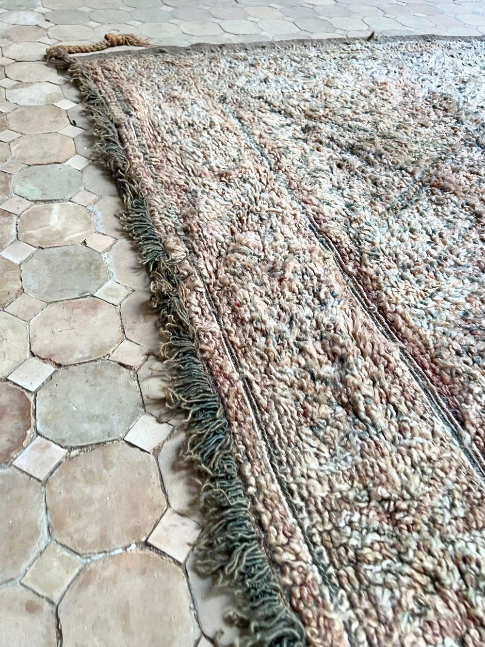 Moroccan Vintage Zayane Rug 325x220cm