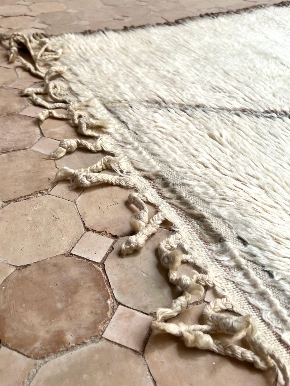 Reserved Päivi: Moroccan Vintage Beni Ouarain Rug 300x190cm