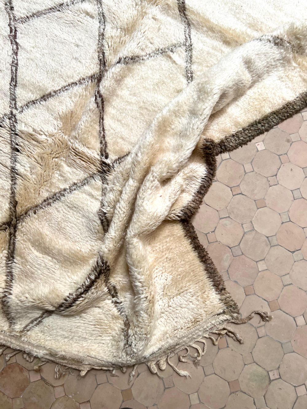 Reserved Päivi: Moroccan Vintage Beni Ouarain Rug 300x190cm