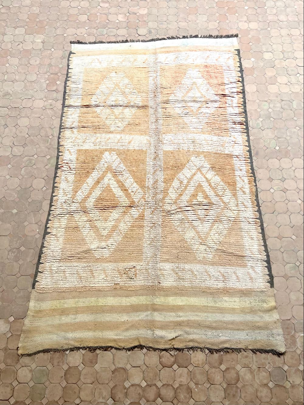 Moroccan Vintage Boujaad Rug 275x160cm
