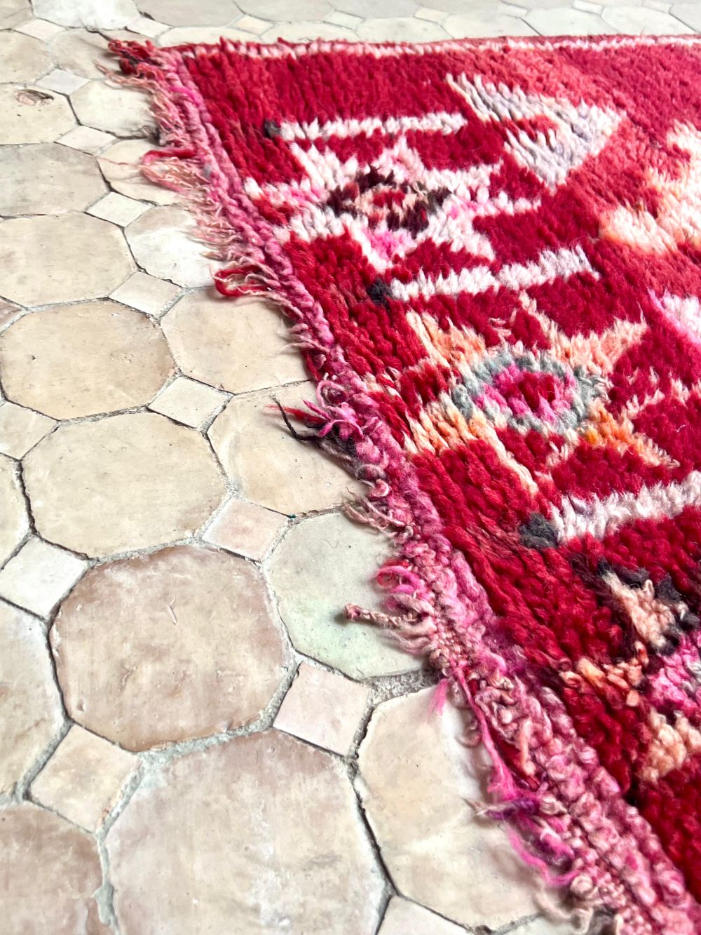 Marokkolainen vintage Boujaad matto 290x175cm