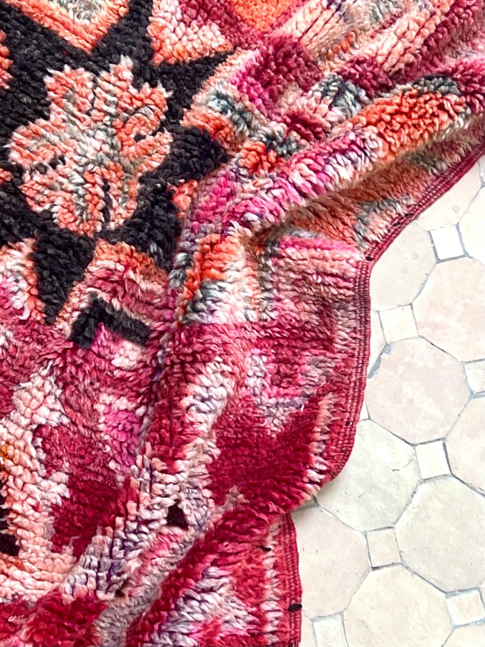 Marokkolainen vintage Boujaad matto 290x175cm