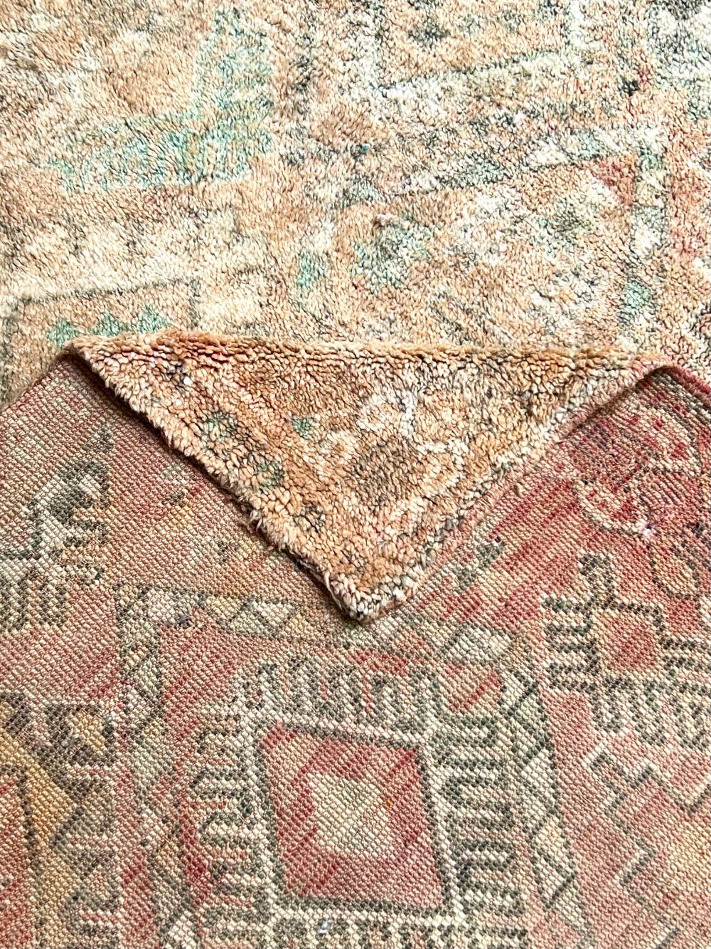 Moroccan Vintage Boujaad Rug 275x175cm