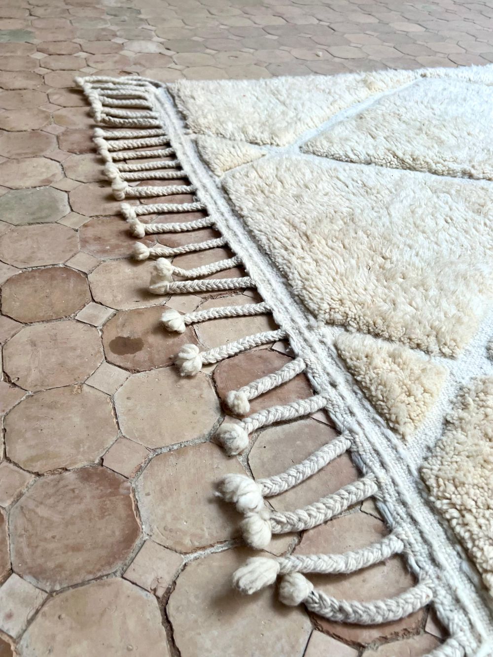 Moroccan All White Rug 160x115cm