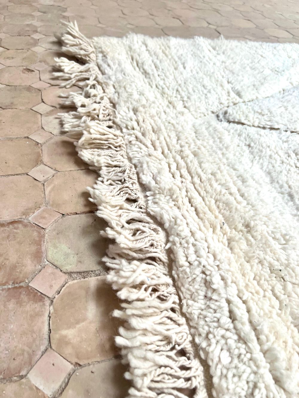 Moroccan All White Rug 290x235cm