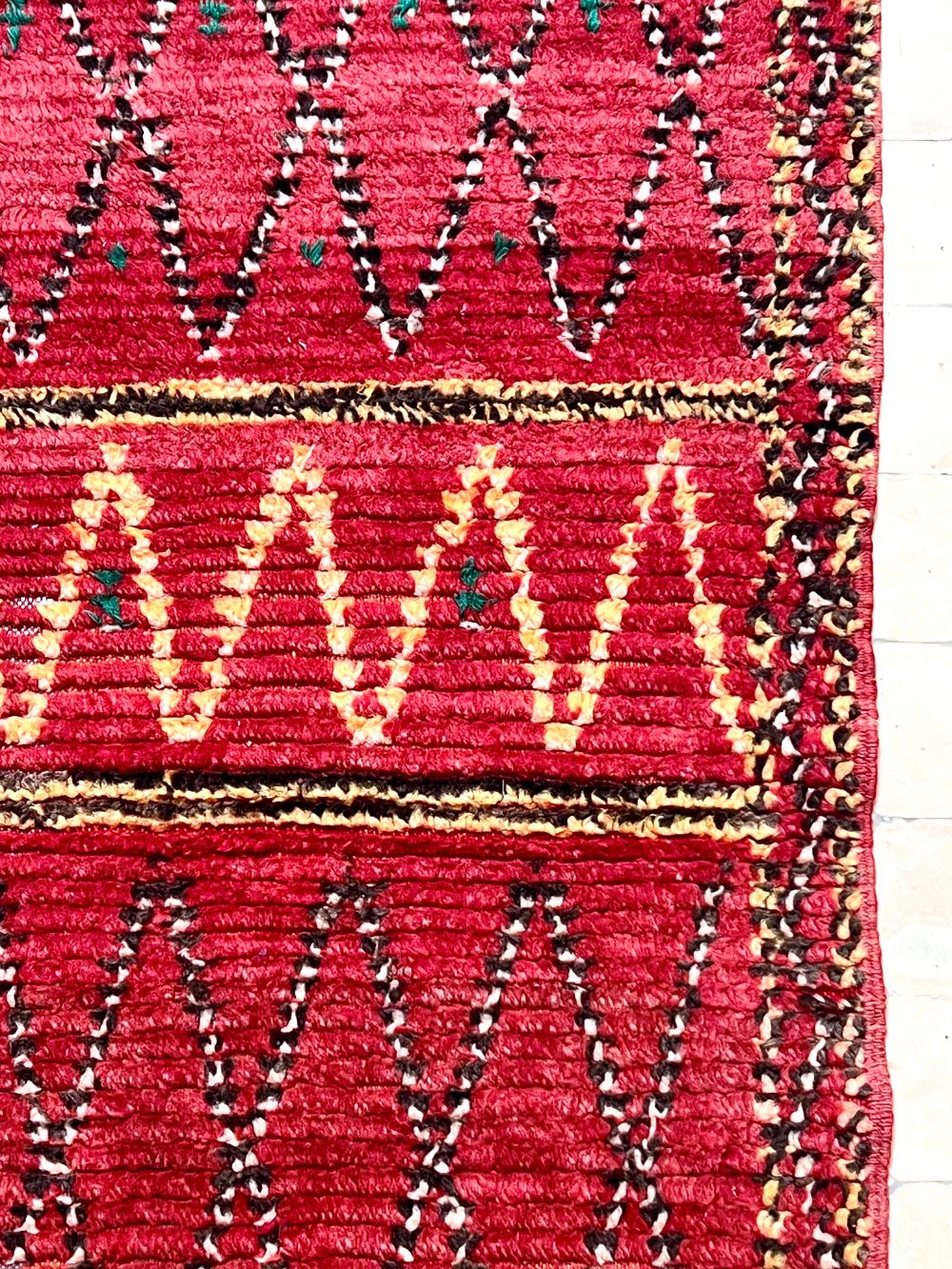 Moroccan Vintage Boujaad Rug 165x105cm