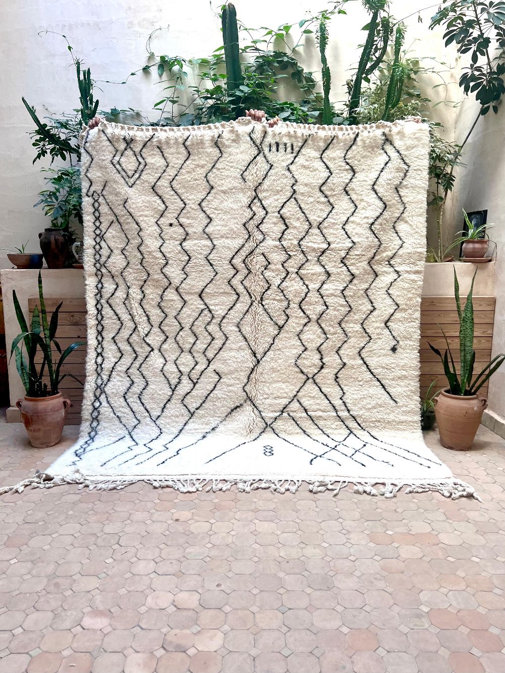 Moroccan Oued Rug 250x215cm