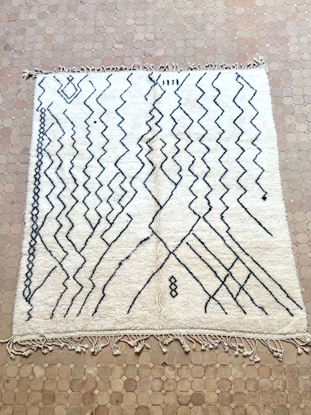 Moroccan Oued Rug 250x215cm