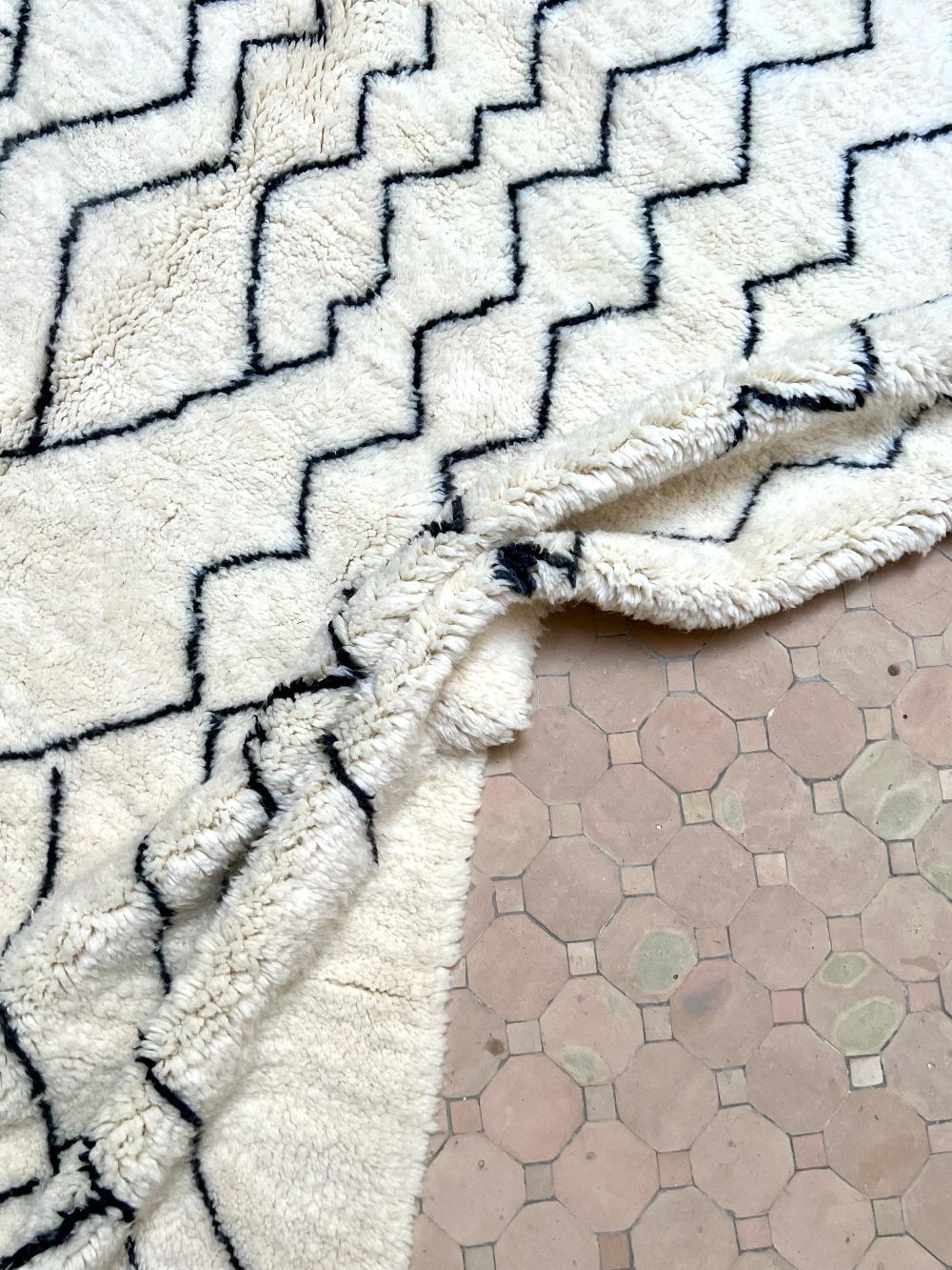 Moroccan Oued Rug 250x215cm