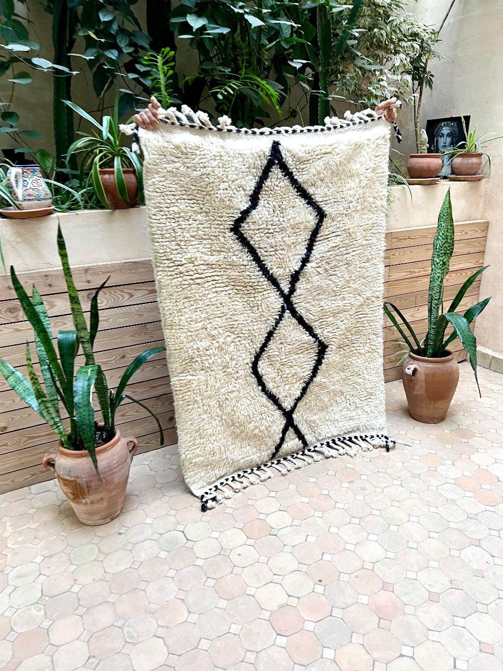Moroccan Black & White Rug 140x105cm