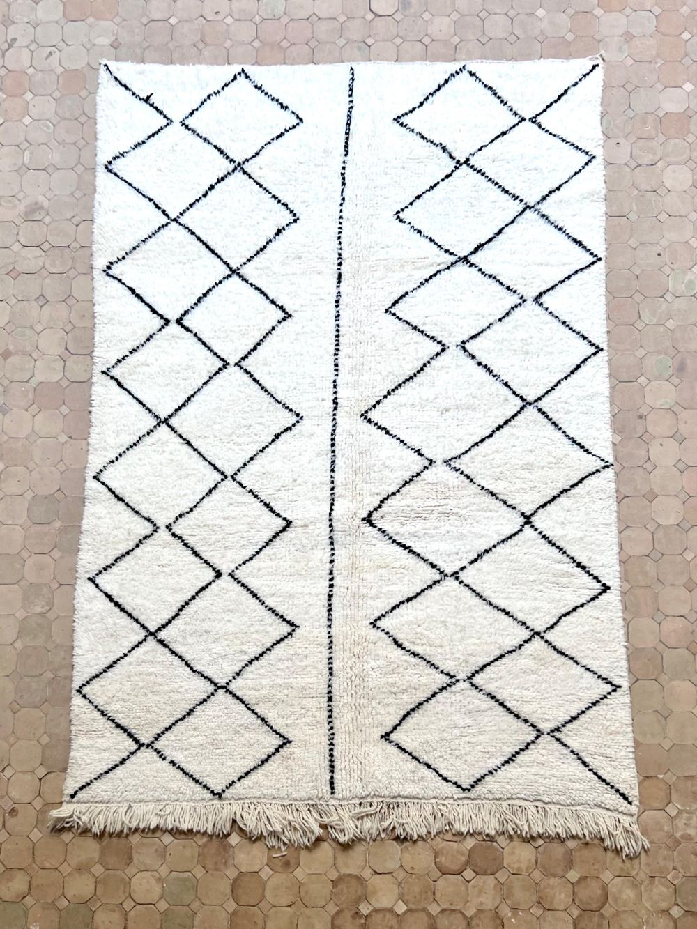 Moroccan Diamond Rug 255x165cm