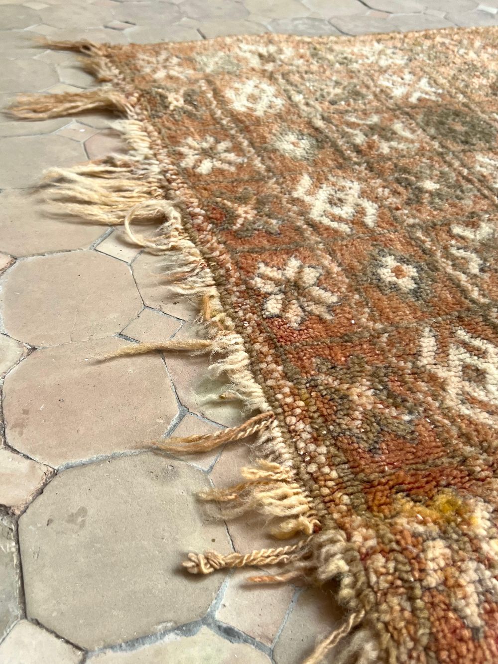 Moroccan Vintage Boujaad Rug 200x125cm