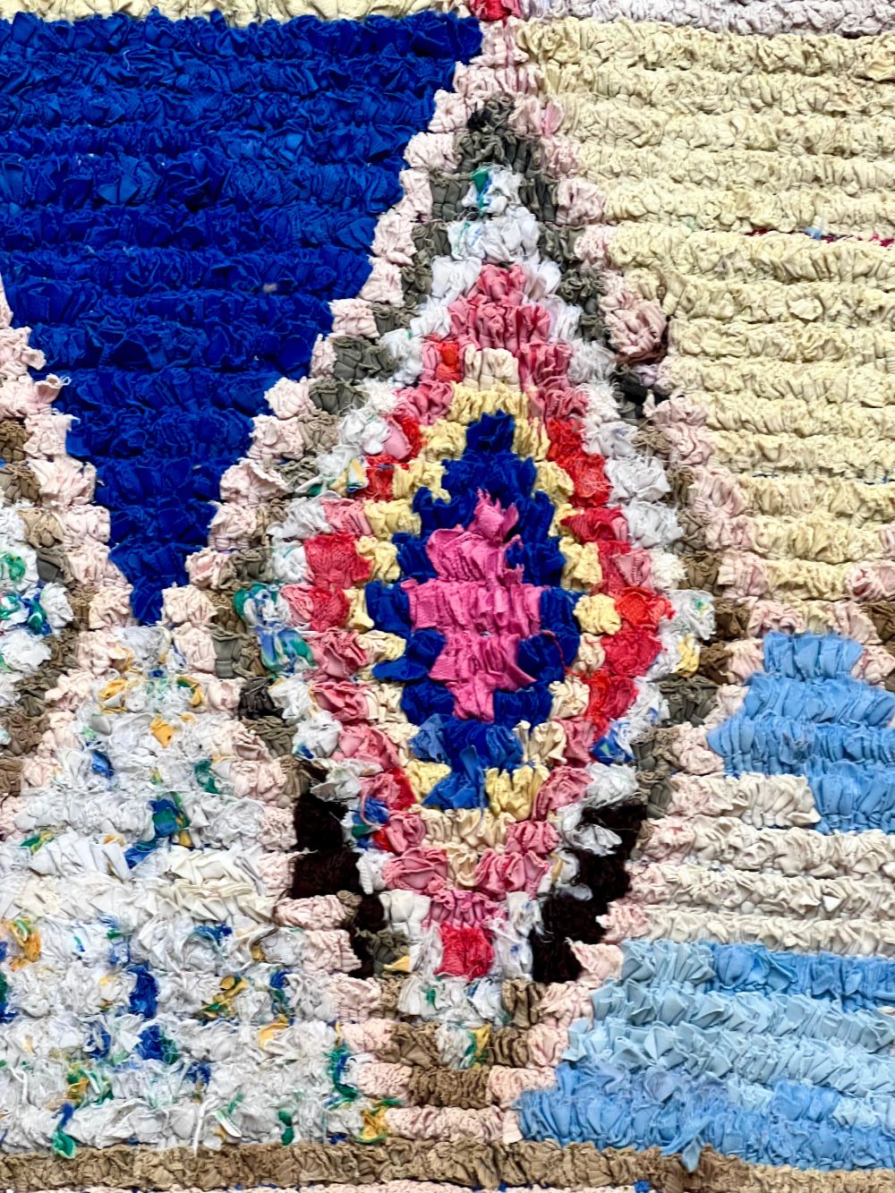 Marokkolainen vintage Boucherouite matto 250x140cm