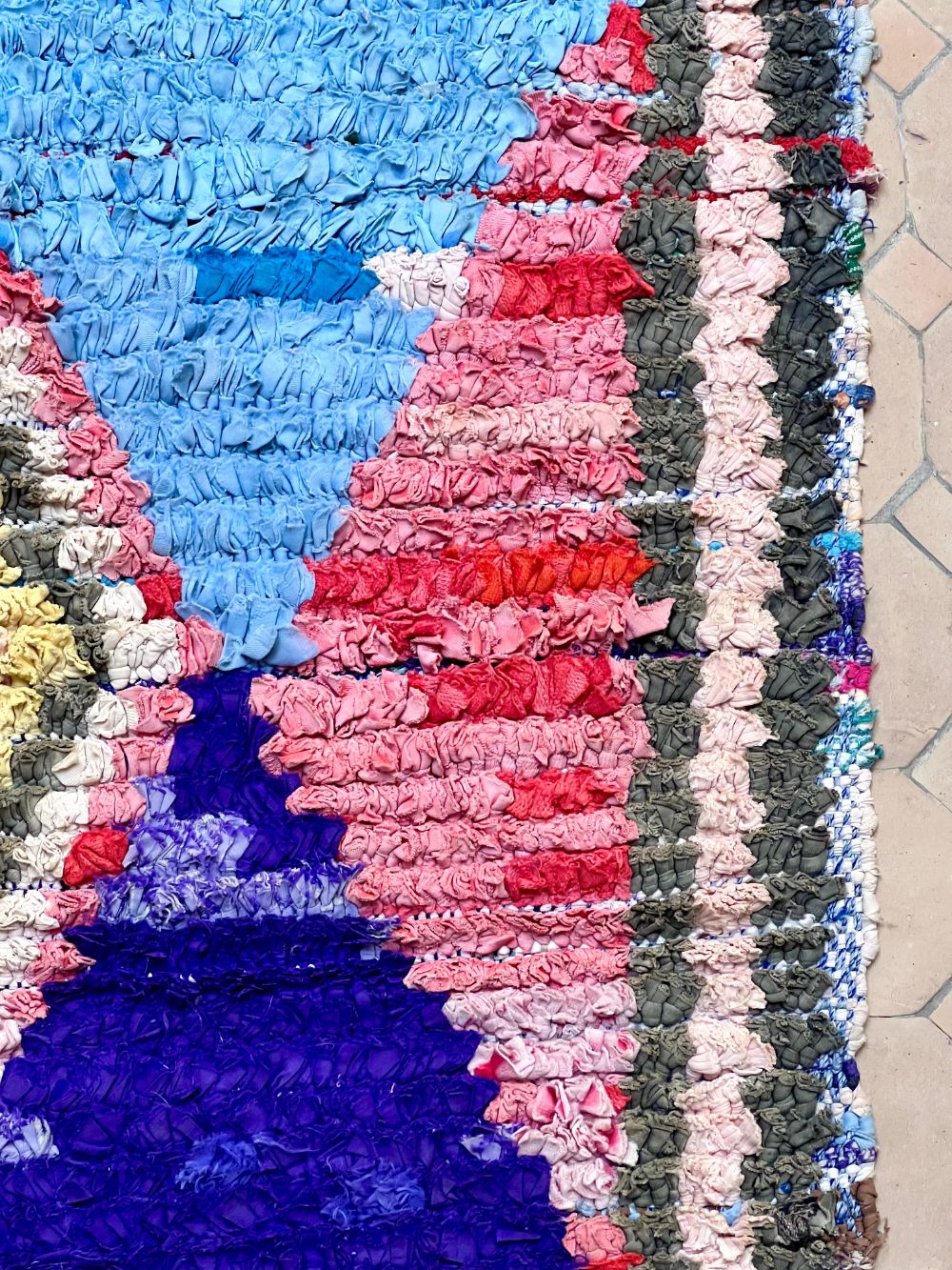 Marokkolainen vintage Boucherouite matto 250x140cm