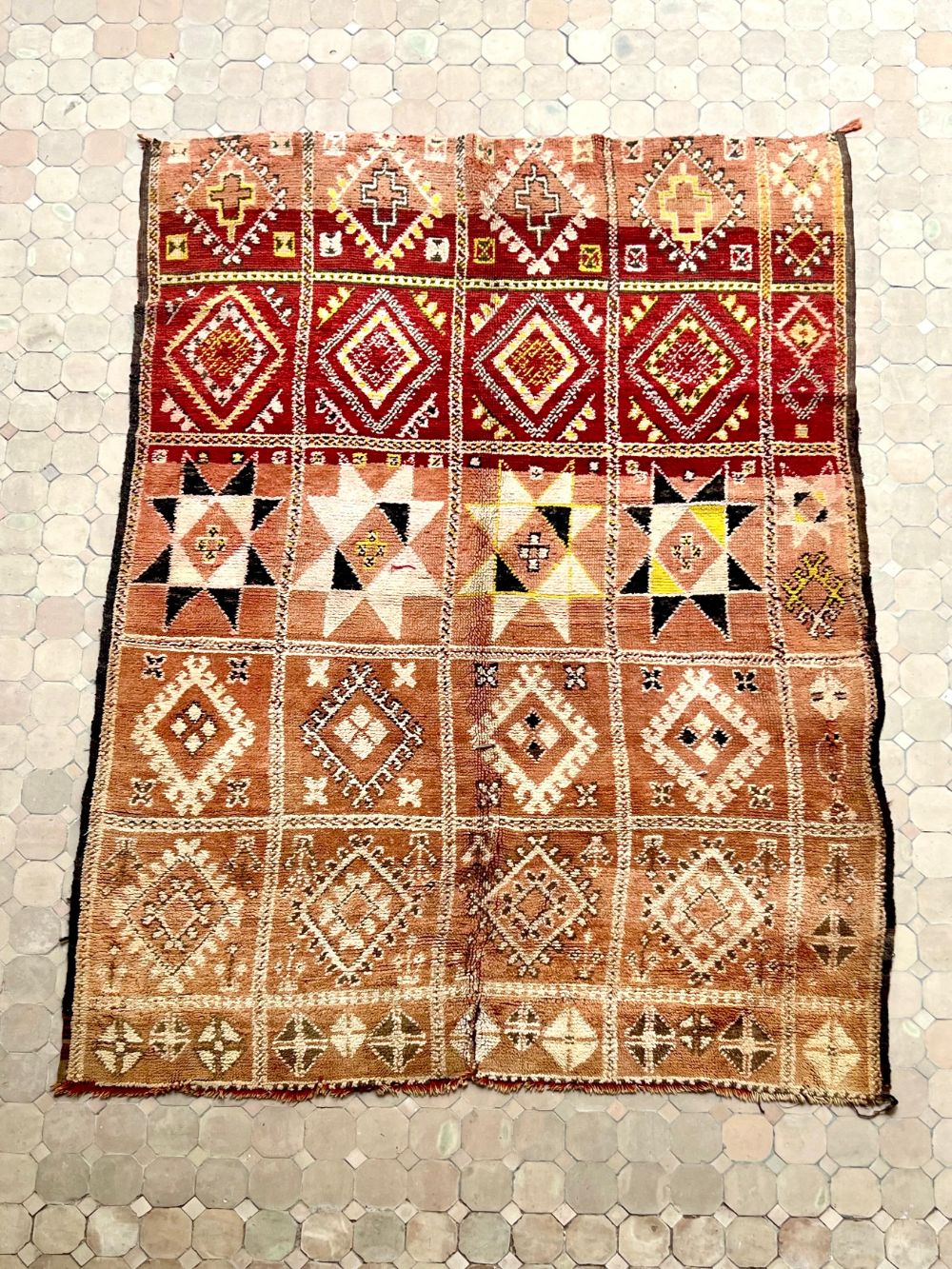 Marokkolainen vintage Boujaad matto 220x155cm