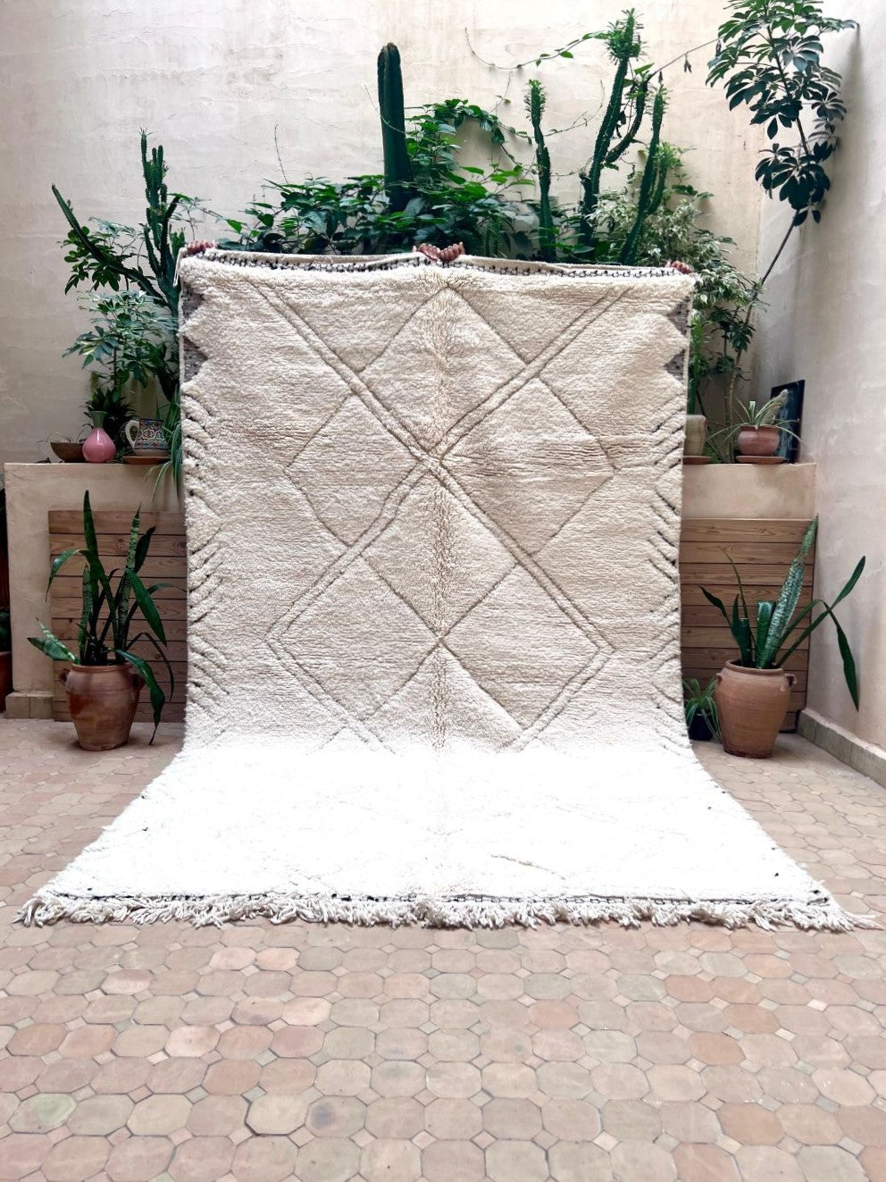 Moroccan Black & White Rug 315x195cm