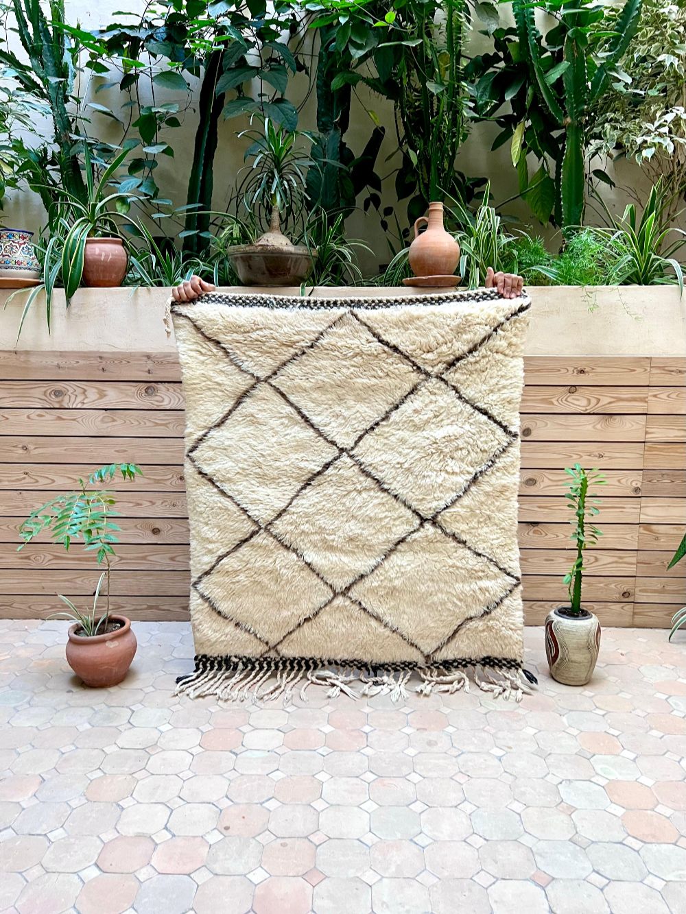 Marokkolainen mustavalkoinen matto 100x90cm