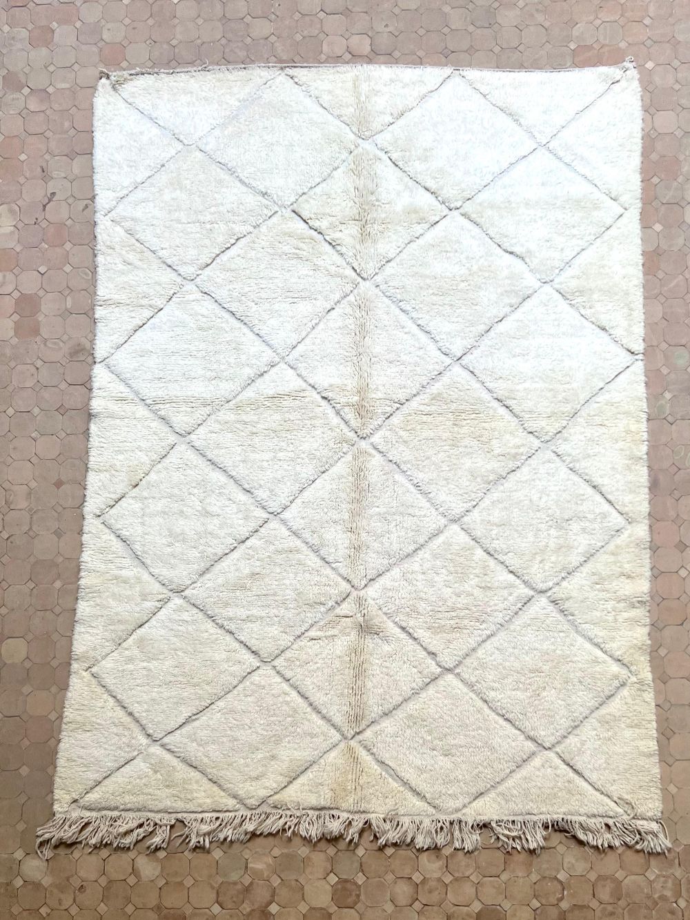 Marokkolainen valkoinen matto 300x205cm