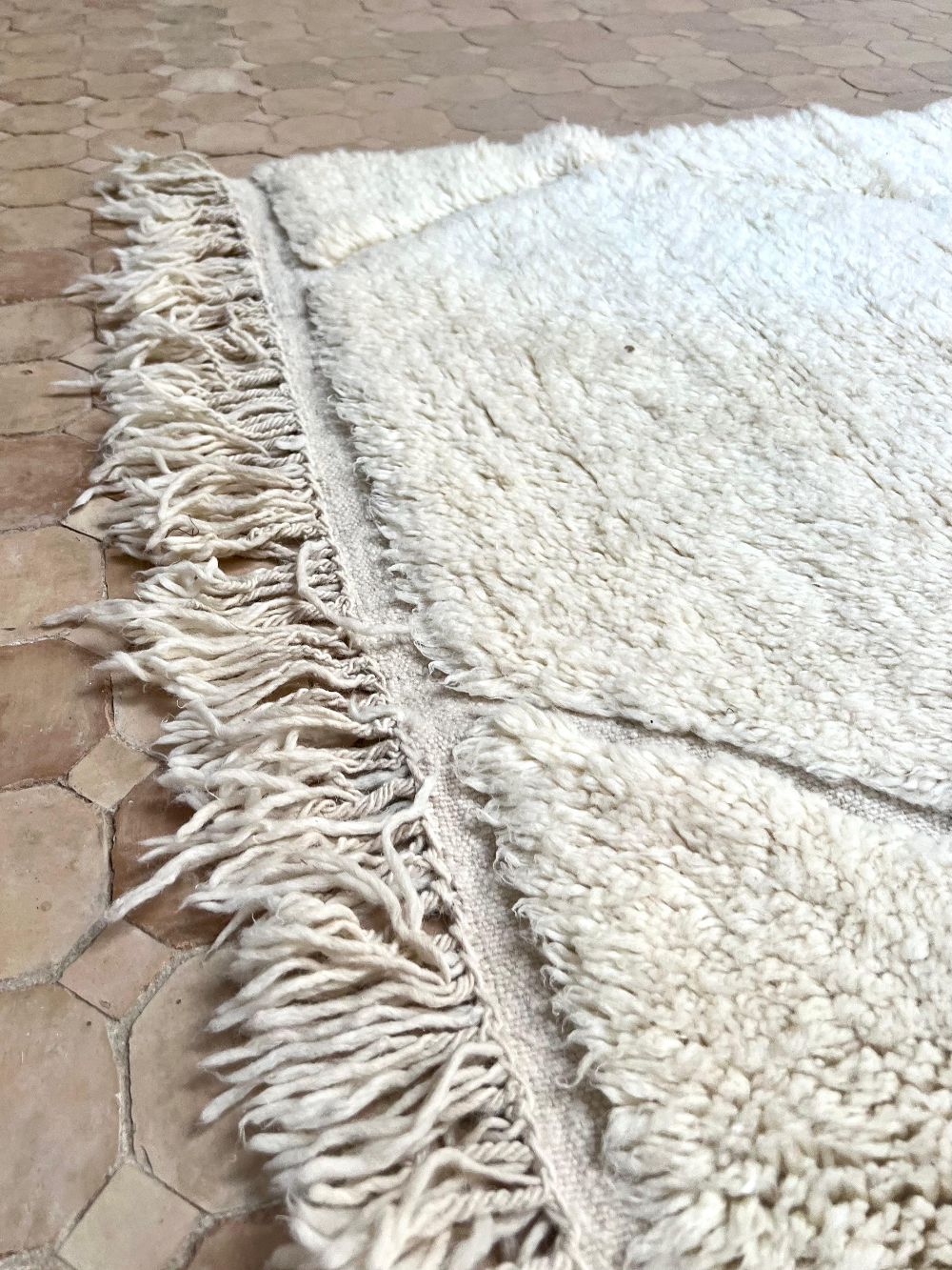 Marokkolainen valkoinen matto 290x190cm