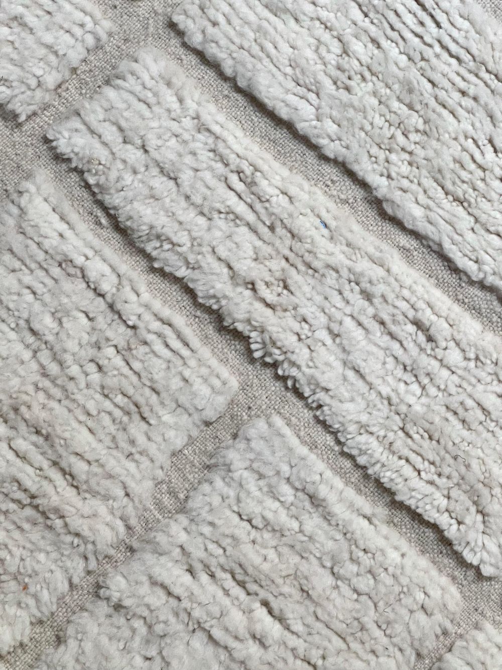 Marokkolainen valkoinen matto 240x155cm