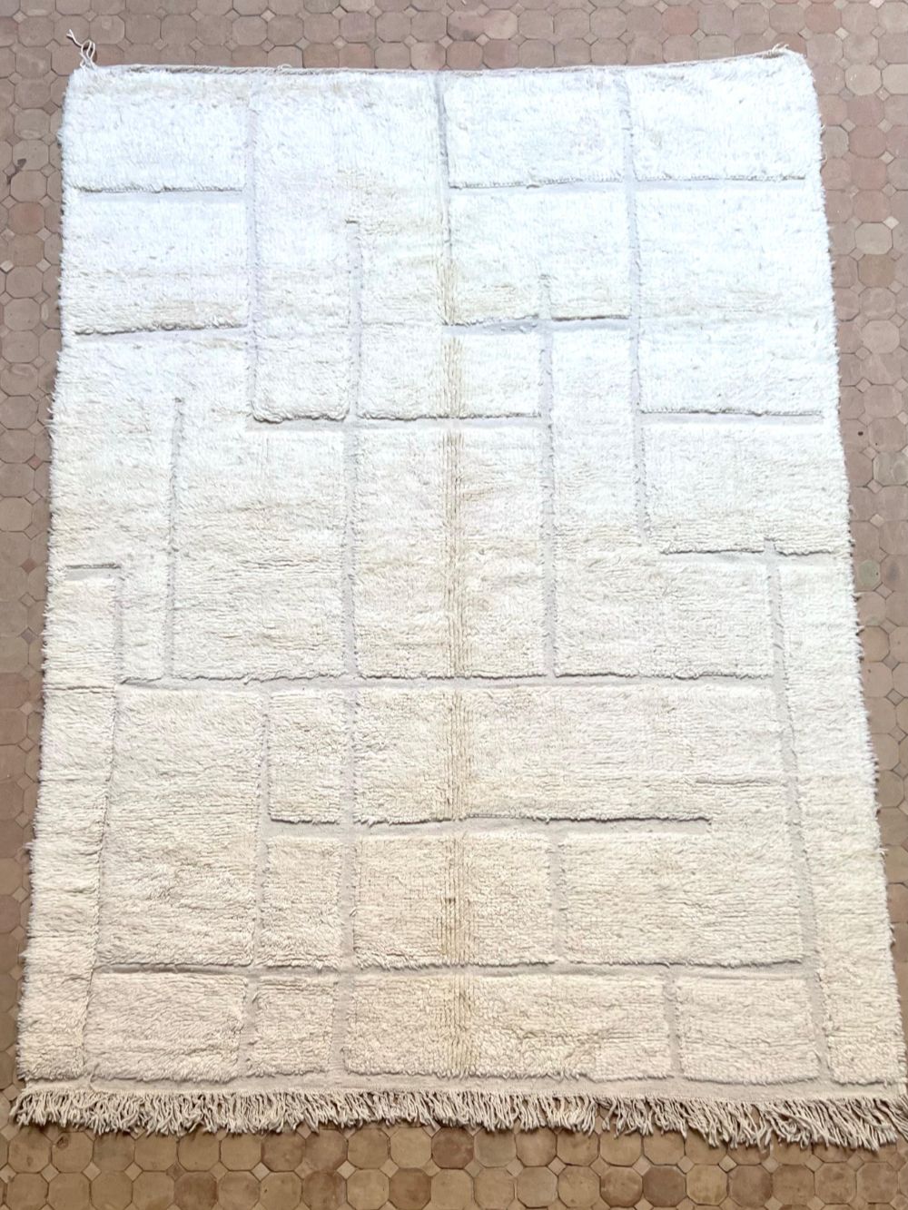 Marokkolainen valkoinen matto 285x200cm