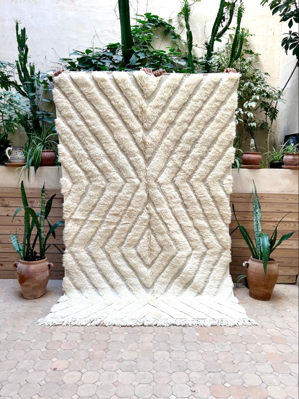 Marokkolainen valkoinen matto 230x145cm