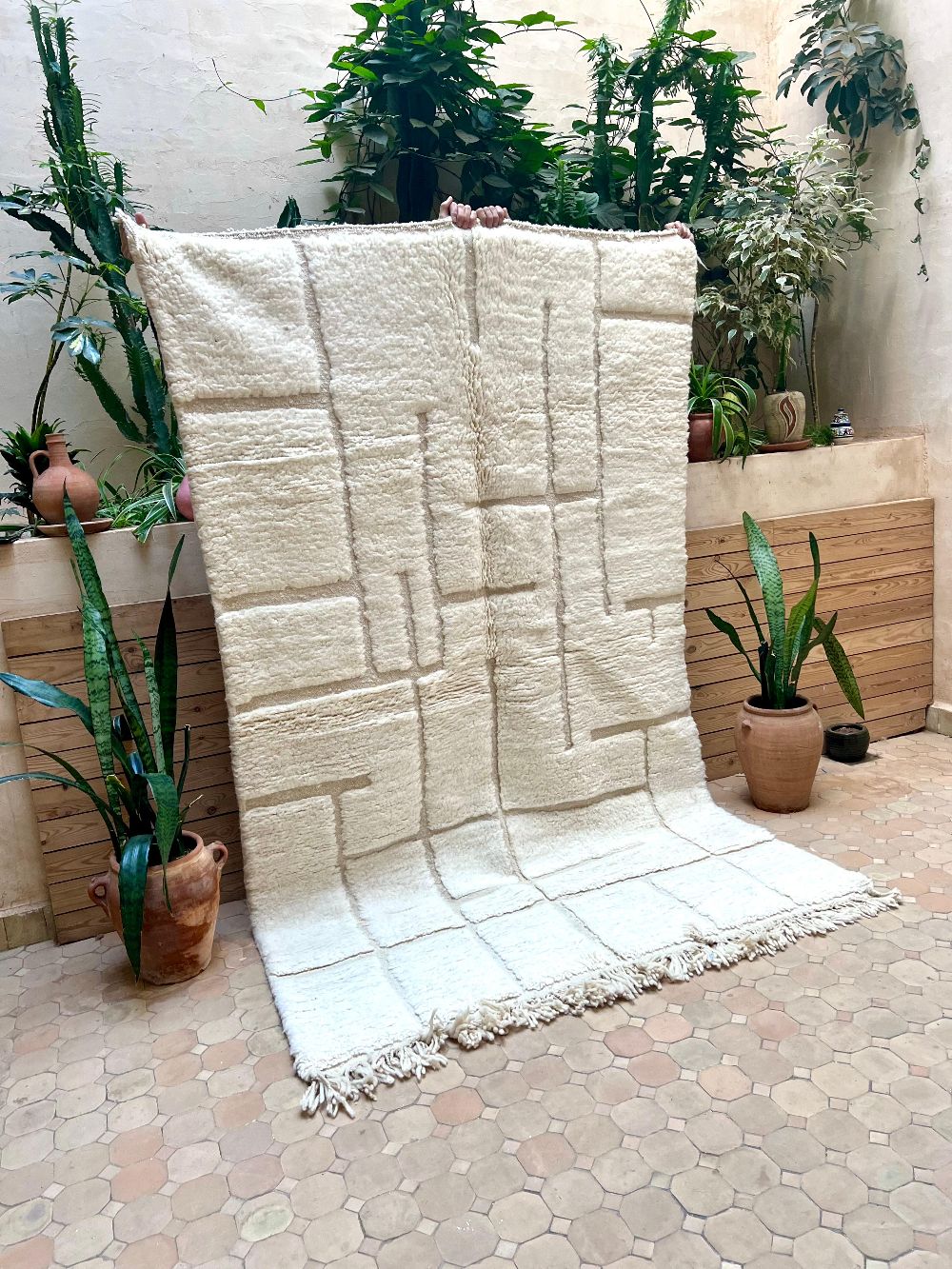Marokkolainen valkoinen matto 240x155cm