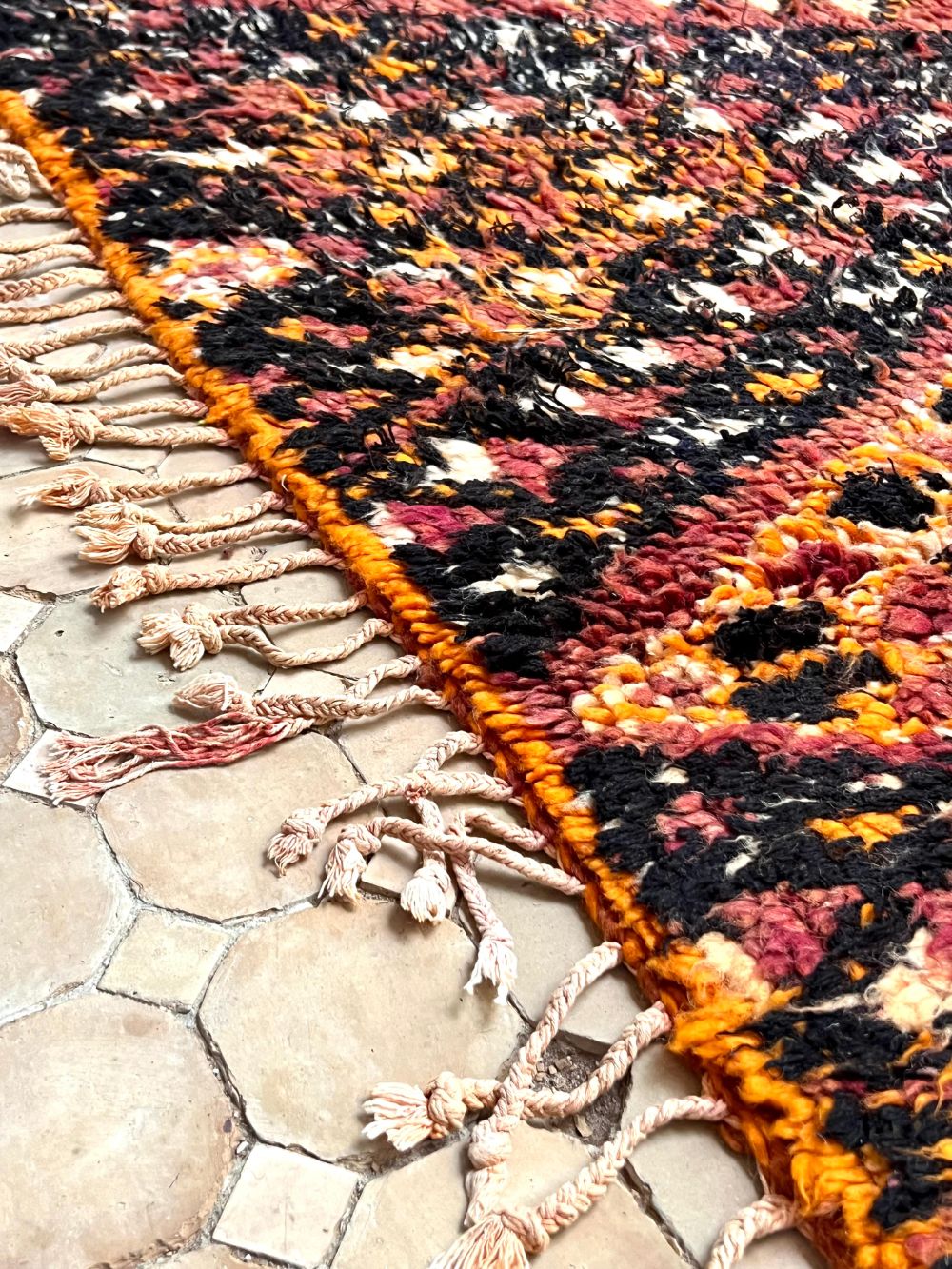 Marokkolainen vintage Beni M'Guild matto 340x205cm