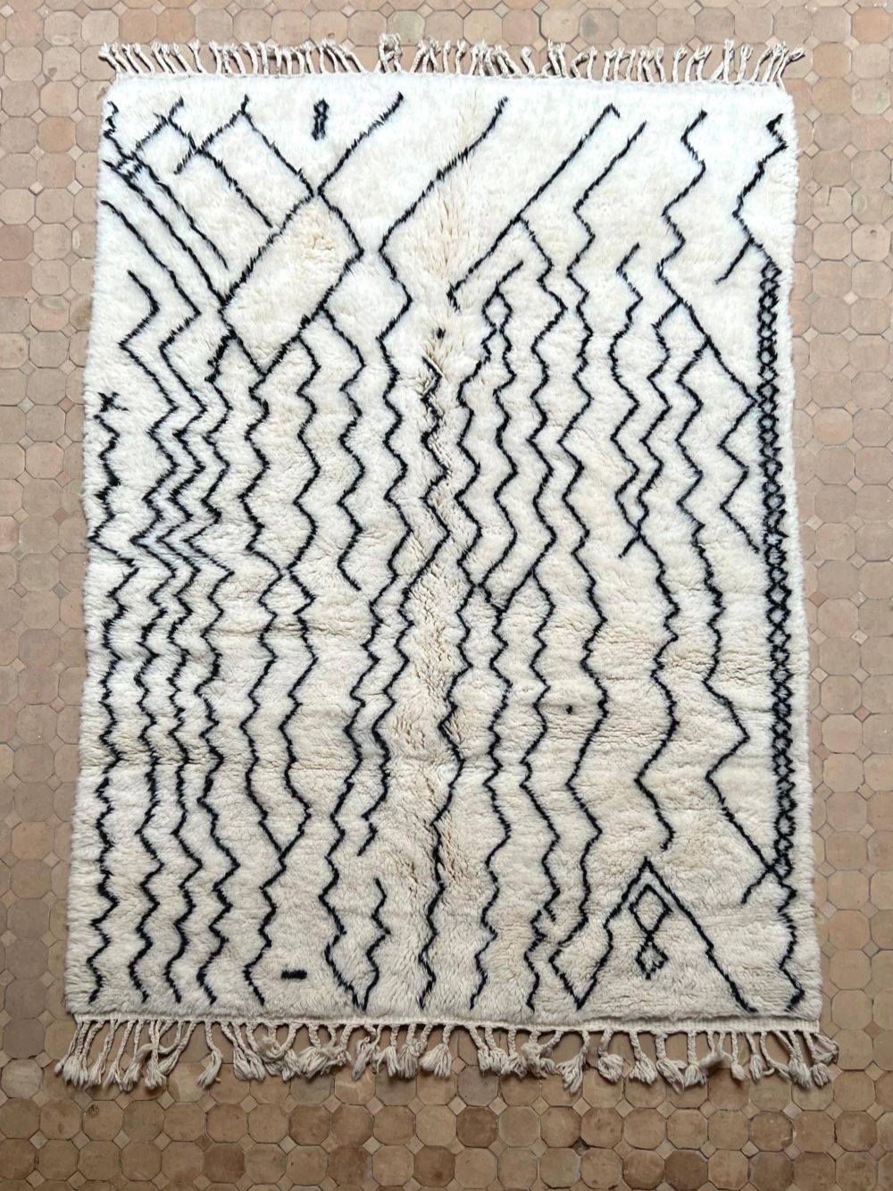 Moroccan Oued Rug 245x175cm