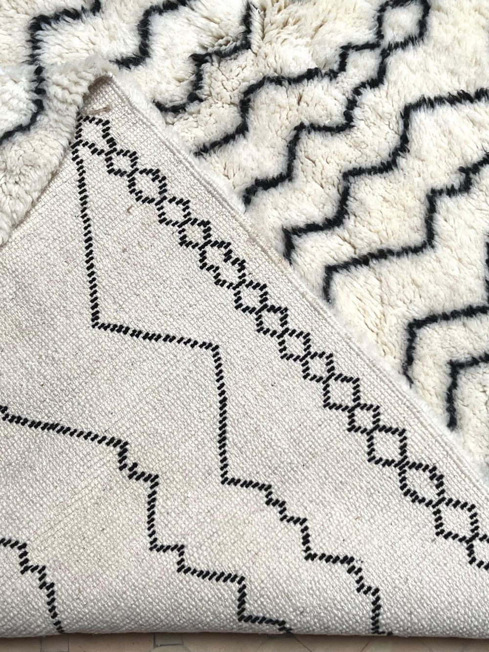 Moroccan Oued Rug 245x175cm