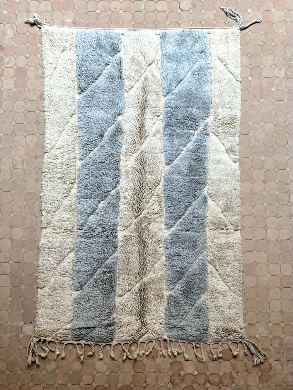Moroccan Grey and Blue Rug 260x160cm