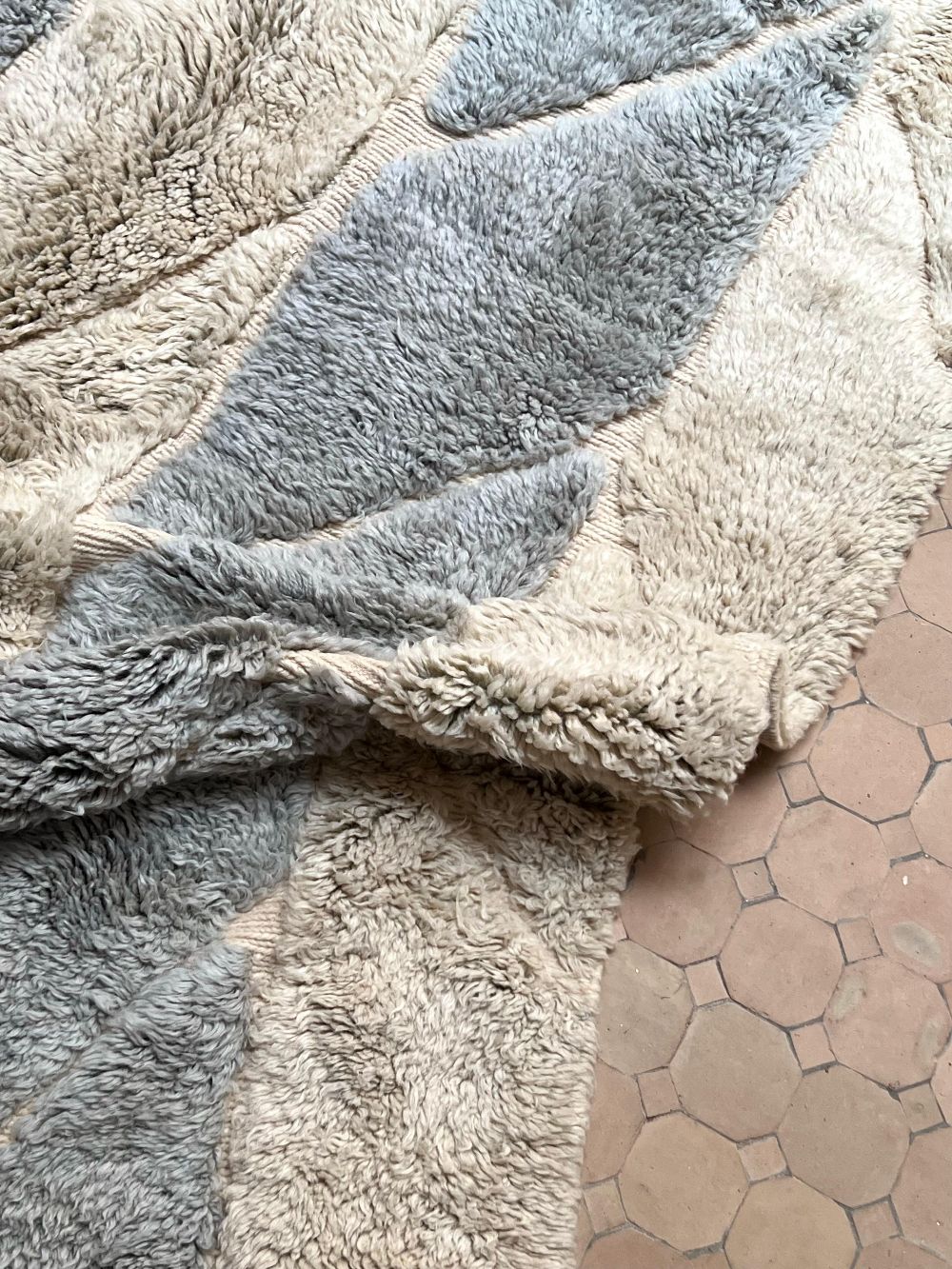 Moroccan Grey and Blue Rug 260x160cm