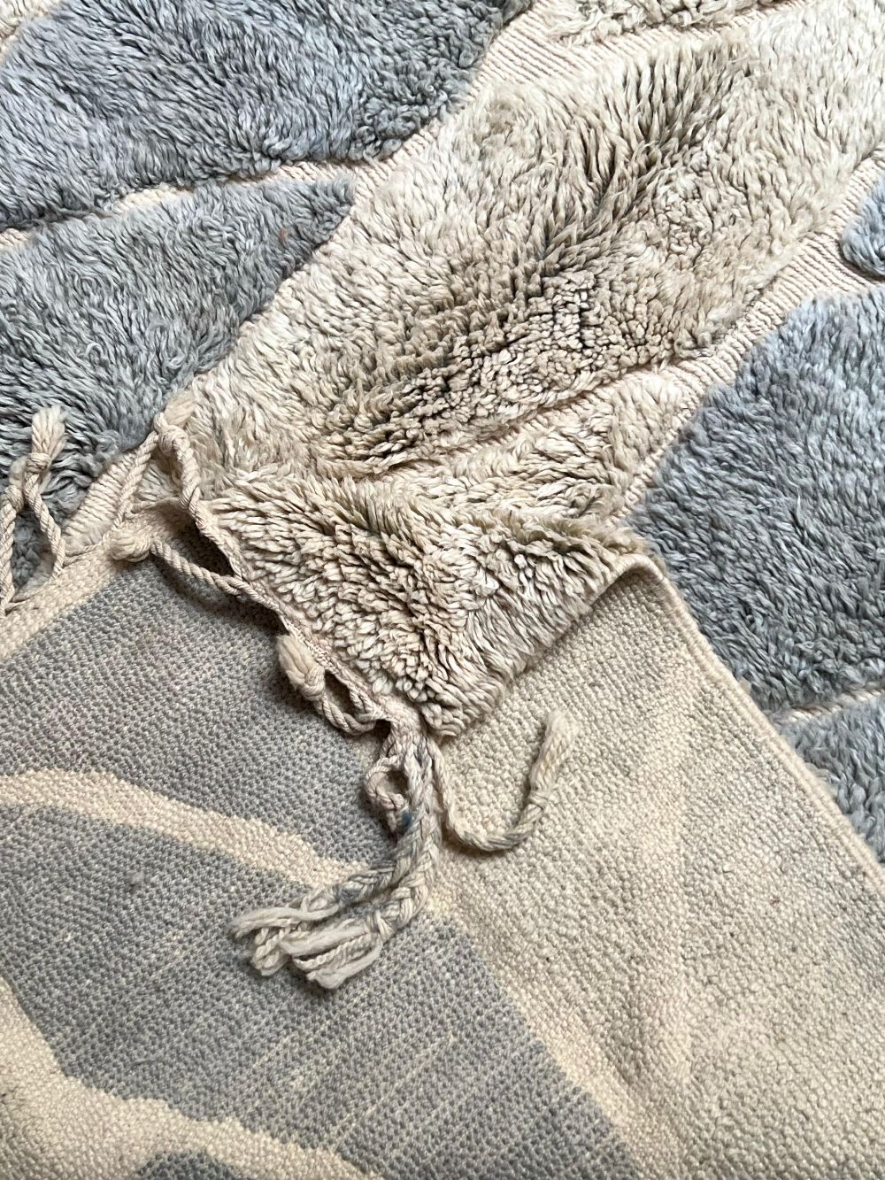 Moroccan Grey and Blue Rug 260x160cm