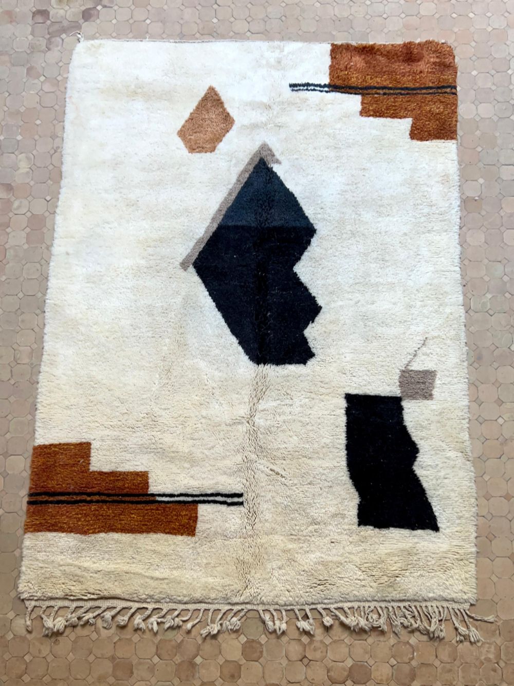 Moroccan Cat Rug 325x215cm