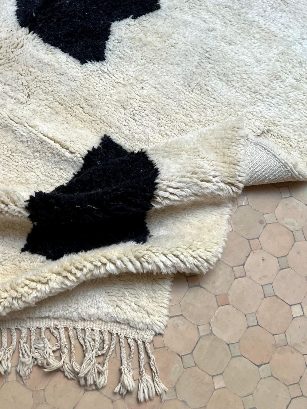 Moroccan Cat Rug 325x215cm