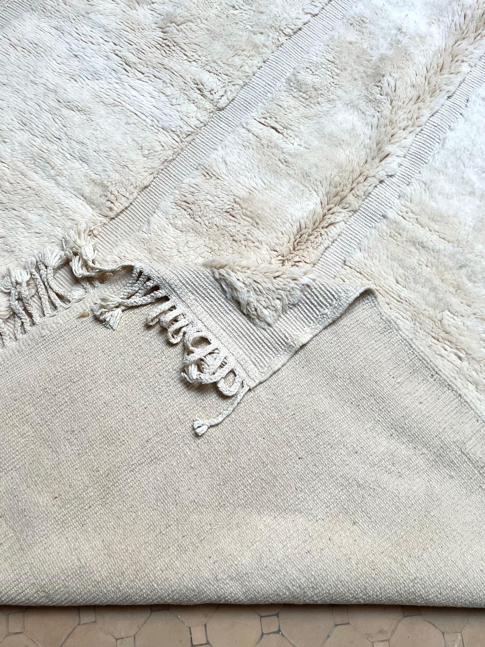 Moroccan Mrirt Rug Polar Bear 305x210cm