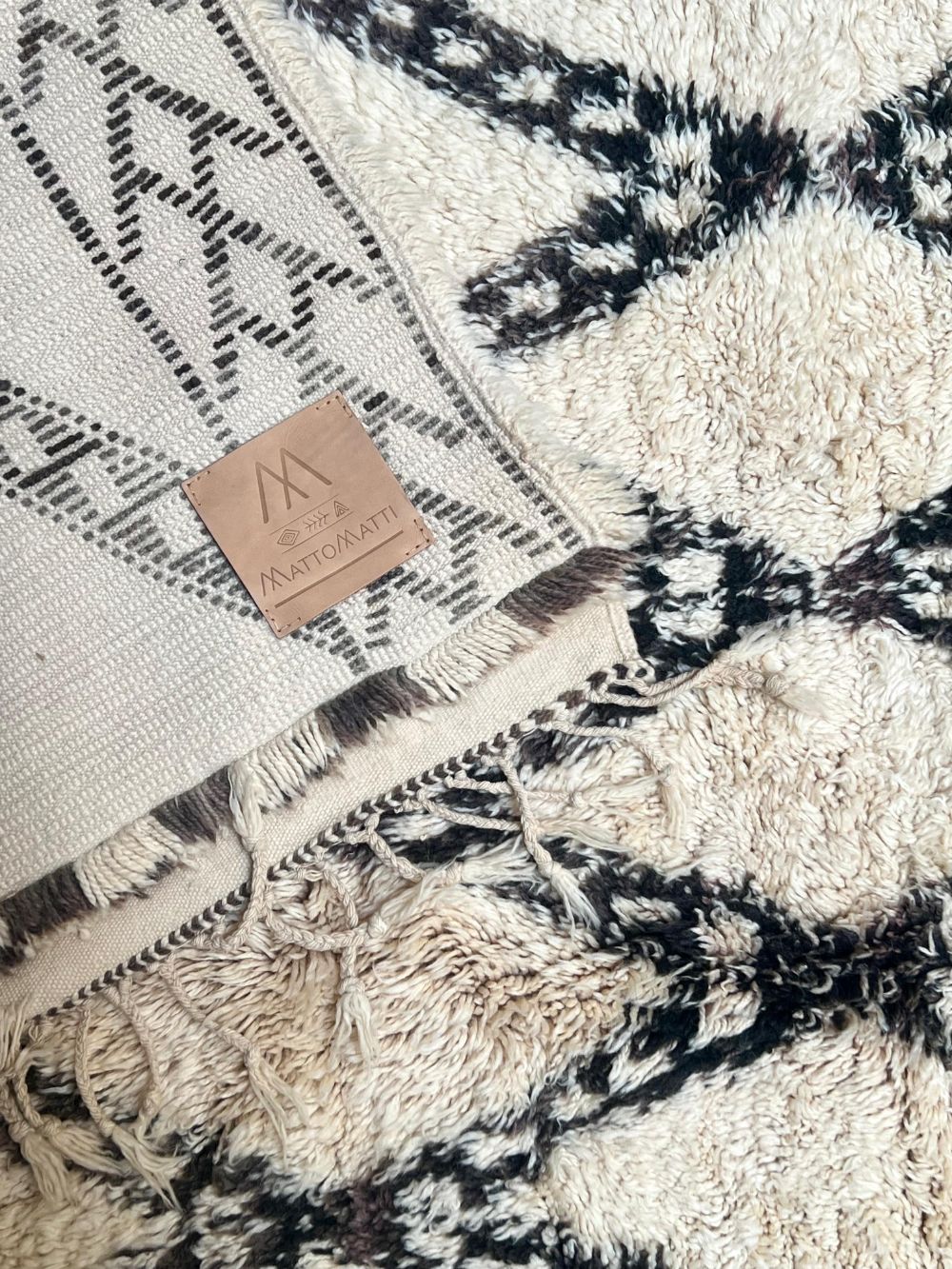 Moroccan Vintage Beni Ouarain Rug 315x195cm