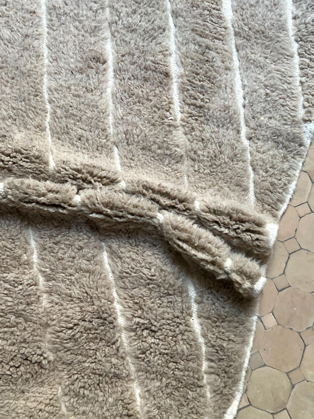 Moroccan Grey Bear Rug 270×205cm